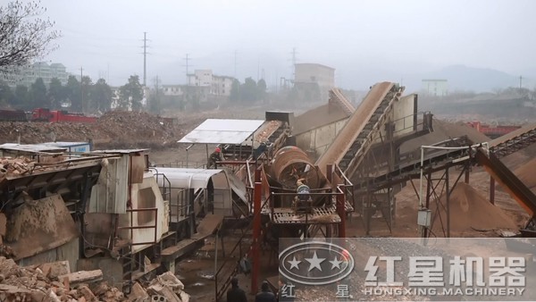 城市建筑垃圾的處理現場