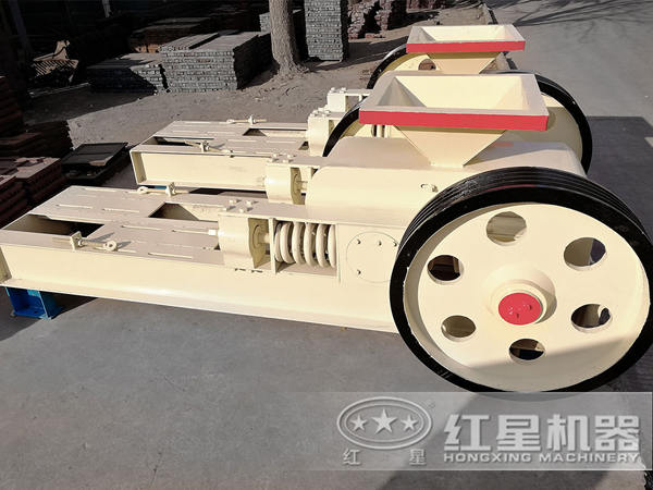 小型對(duì)輥破碎機(jī)