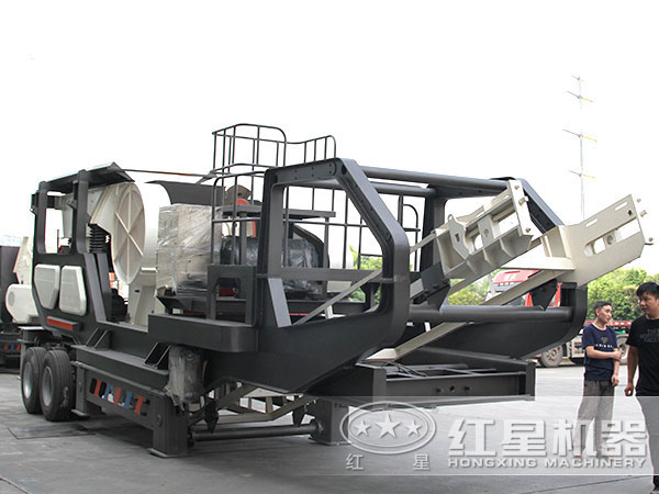 車載流動(dòng)碎石機(jī)