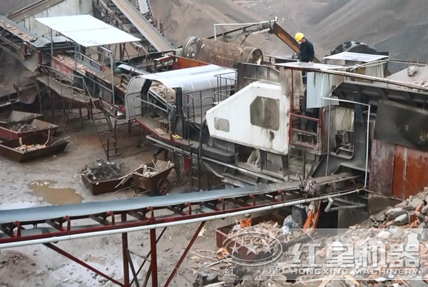 顎式移動破碎機用來破碎建筑垃圾