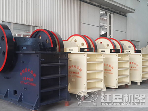 800t/h立式巖石碎石機(jī)廠區(qū) 800t/h立式巖石碎石機(jī)廠區(qū)