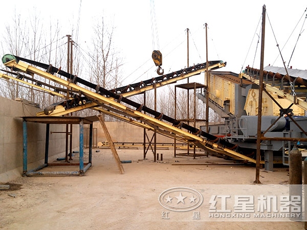 陜西商洛某環(huán)保砂石料廠引進(jìn)紅星日產(chǎn)2000噸汽車式流動粉碎 陜西商洛某環(huán)保砂石料廠引進(jìn)紅星日產(chǎn)2000噸汽車式流動粉碎