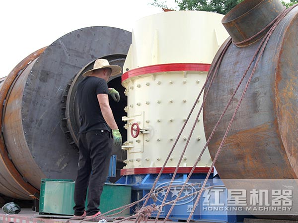 立式破碎機(jī)發(fā)貨