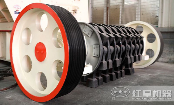 重錘式碎石機內(nèi)部轉(zhuǎn)子、板錘