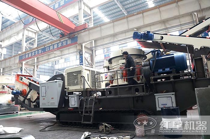 紅星履帶移動破碎站搭載圓錐破碎機 紅星履帶移動破碎站搭載圓錐破碎機