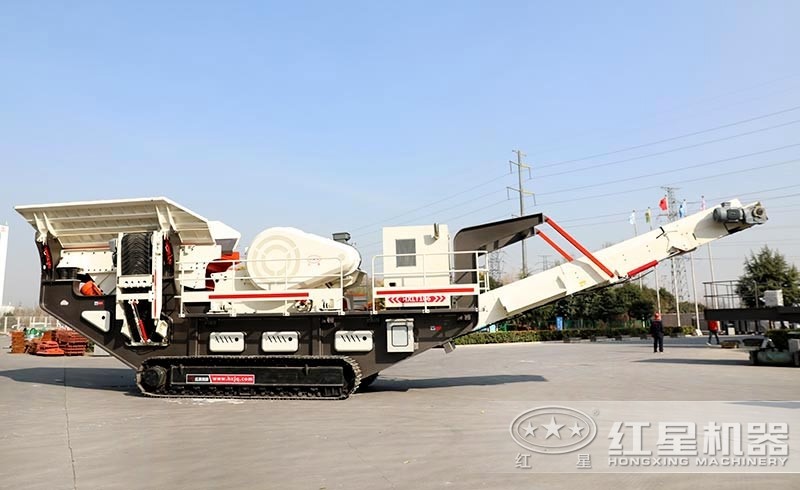 履帶裝置下的可移動(dòng)的道砟石機(jī) 履帶裝置下的可移動(dòng)的道砟石機(jī)