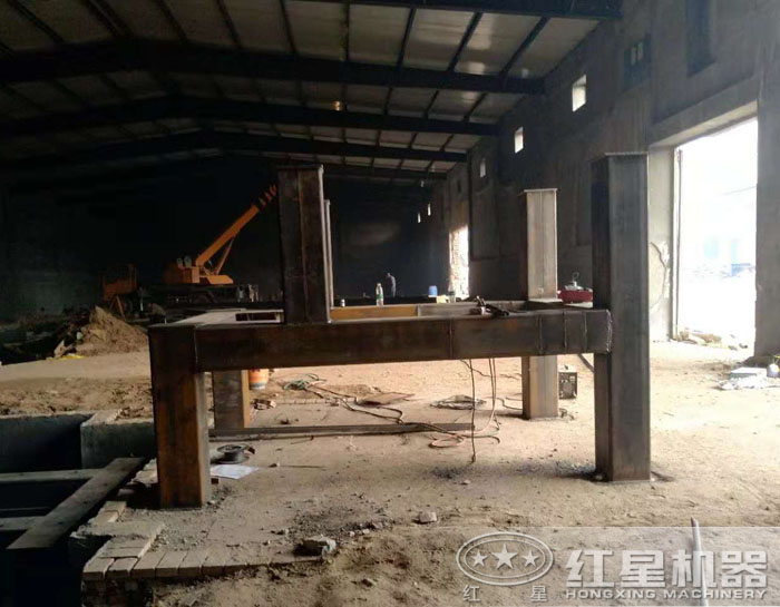 支撐架焊接現(xiàn)場 支撐架焊接現(xiàn)場