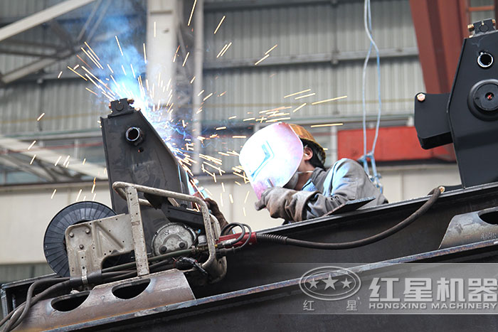 紅星廠家嚴格按照要求生產設備