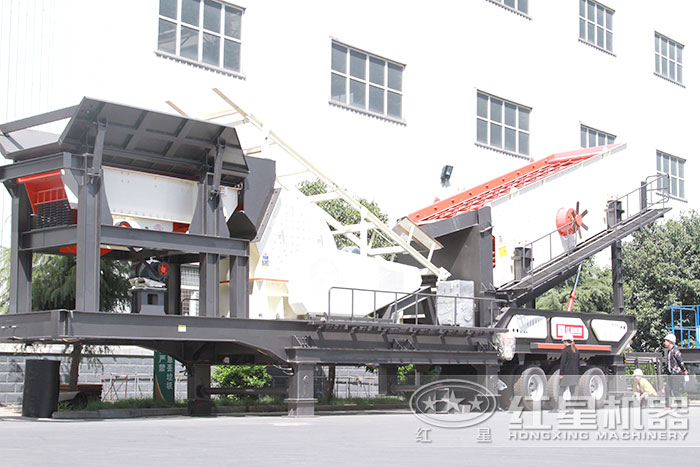 紅星機(jī)器輪胎車(chē)載粉碎機(jī)