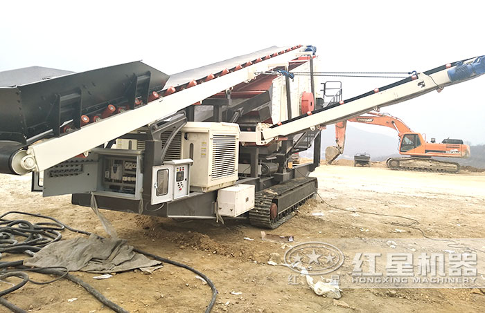 履帶粉碎機(jī)現(xiàn)場(chǎng)