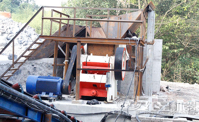 鄂式破碎機(jī) 鄂式破碎機(jī)