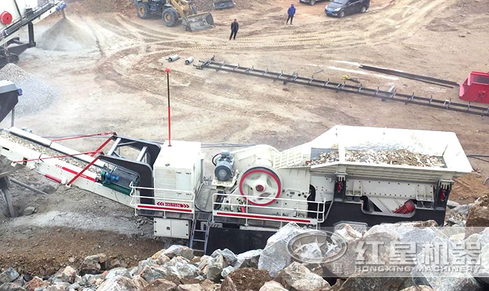 履帶移動(dòng)鄂式破碎機(jī)