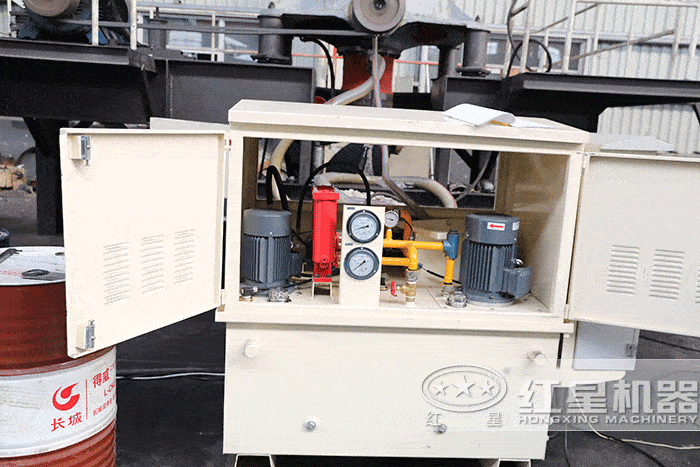 車載式顎式破碎機(jī)配置柴油組