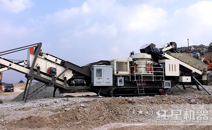 青石移動(dòng)破碎站搭載圓錐破碎機(jī) 青石移動(dòng)破碎站搭載圓錐破碎機(jī)