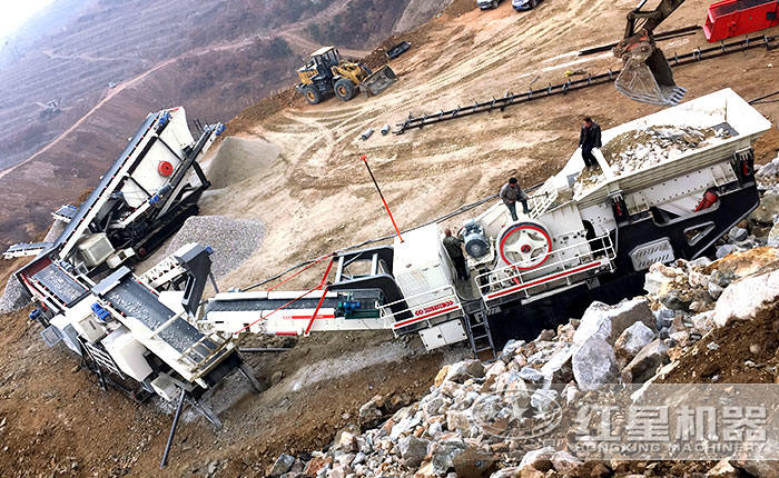 履帶式移動(dòng)破碎機(jī)