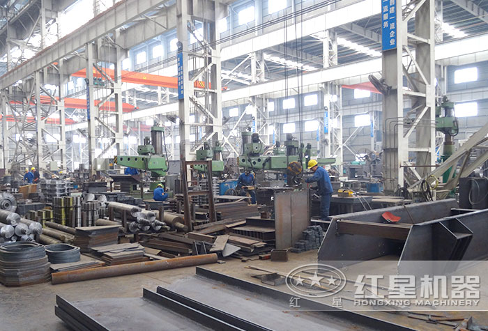 紅星機器工人作業車間