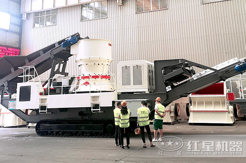 客戶來(lái)廠考察我們的建筑垃圾處理設(shè)備 客戶來(lái)廠考察我們的建筑垃圾處理設(shè)備