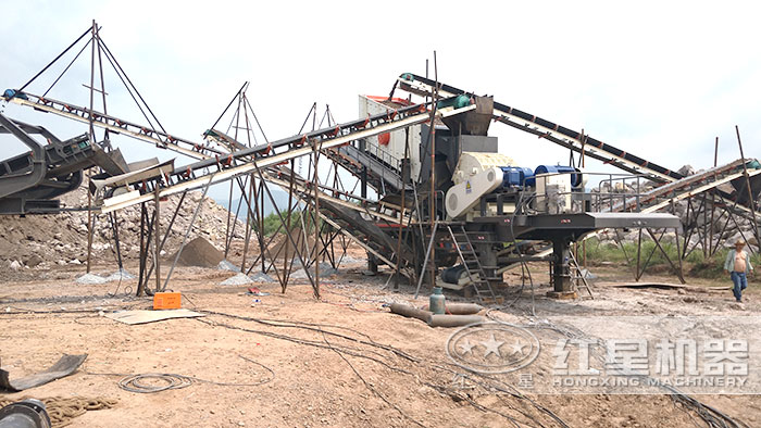 移動錘式粉碎機配置的石頭生產線