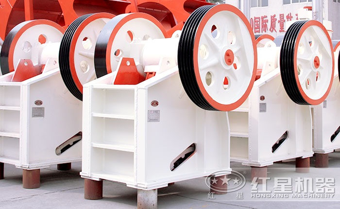 PE200-300顎式破碎機車間圖