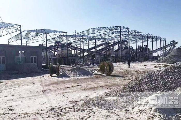 廣西大型玄武巖破碎生產(chǎn)現(xiàn)場(chǎng)