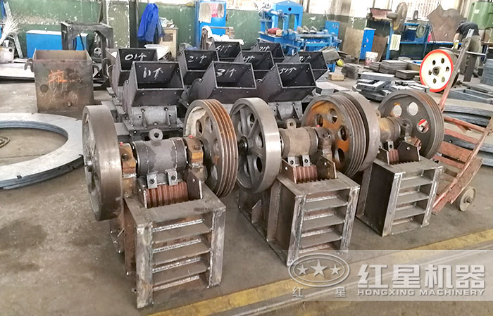紅星機器69鄂破機生產車間 紅星機器69鄂破機生產車間