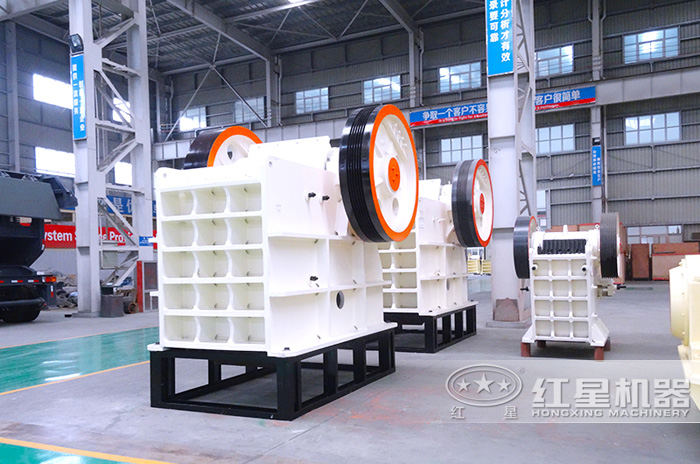 鄂式破碎機(jī)，石場(chǎng)粗碎設(shè)備