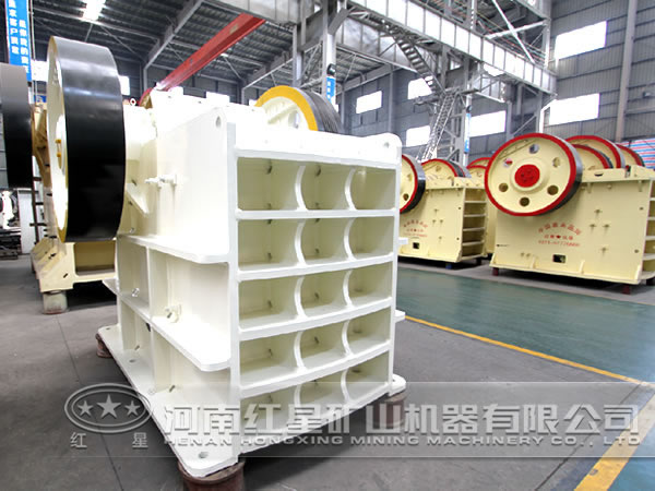 簡擺顎式破碎機