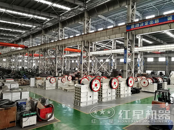 山石破碎機生產(chǎn)車間